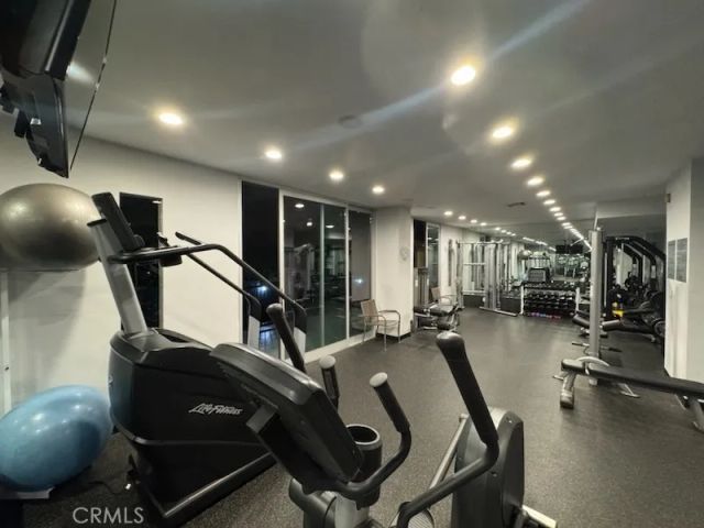 1100 Alta Loma, West Hollywood, CA 90069