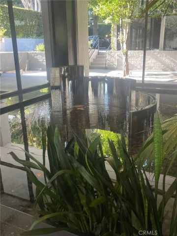 1100 Alta Loma, West Hollywood, CA 90069