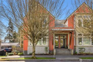 325 Winslow Way W #200, Bainbridge Island, WA 98110