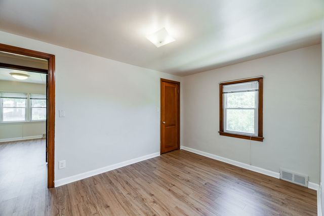 716 Walnut Street 2, Lemont, IL 60439