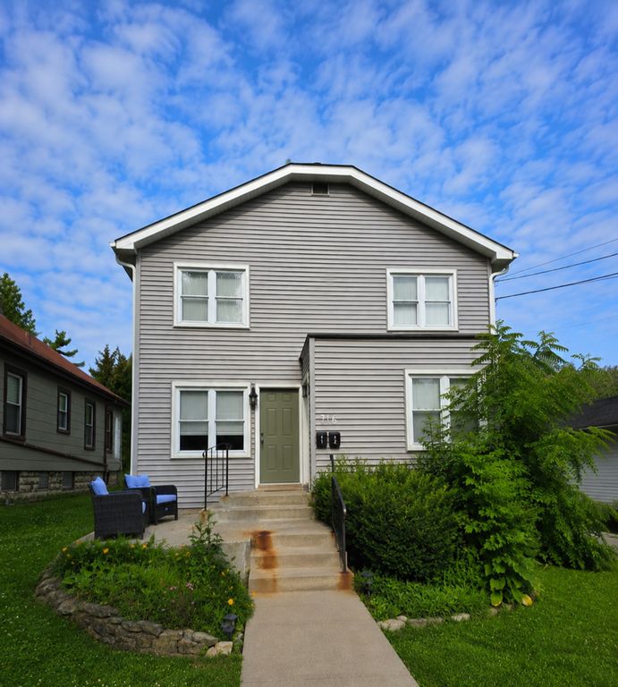 716 Walnut Street 2, Lemont, IL 60439