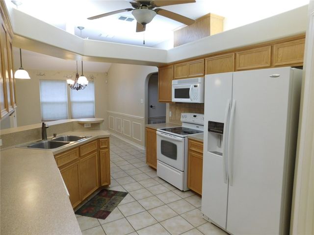 3201 Nacogdoches Dr, Corpus Christi, TX 78414