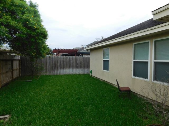 3201 Nacogdoches Dr, Corpus Christi, TX 78414