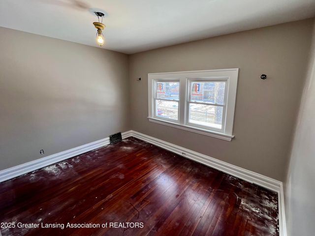 908 N Capitol Avenue, Lansing, MI 48906