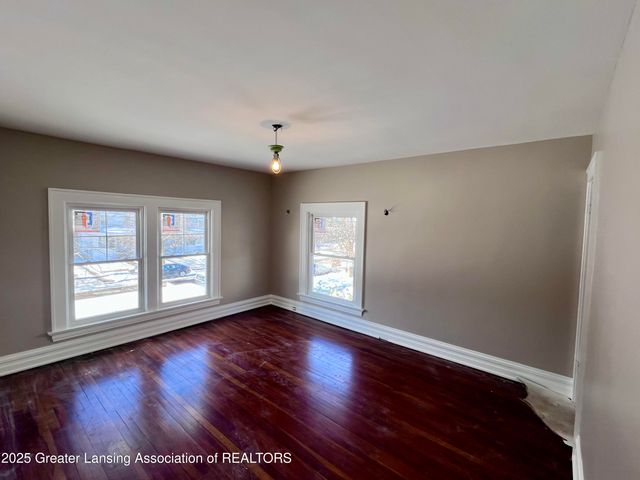 908 N Capitol Avenue, Lansing, MI 48906