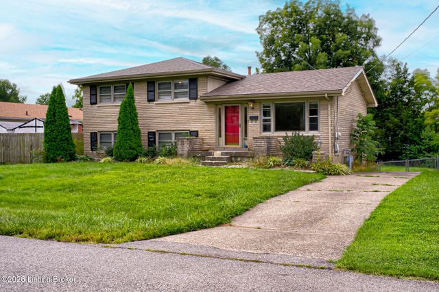 6018 Bay Pine Dr, Louisville, KY 40219