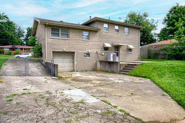 6018 Bay Pine Dr, Louisville, KY 40219