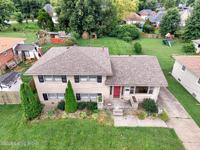 6018 Bay Pine Dr, Louisville, KY 40219