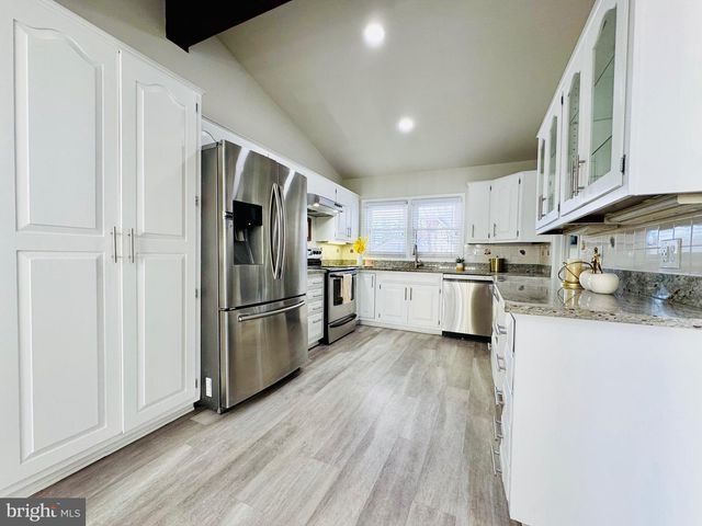 13205 LENFANT DR, Fort Washington, MD 20744