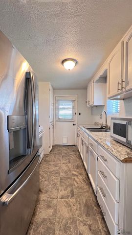 566 S Magnolia Ave, Yuma, AZ 85364