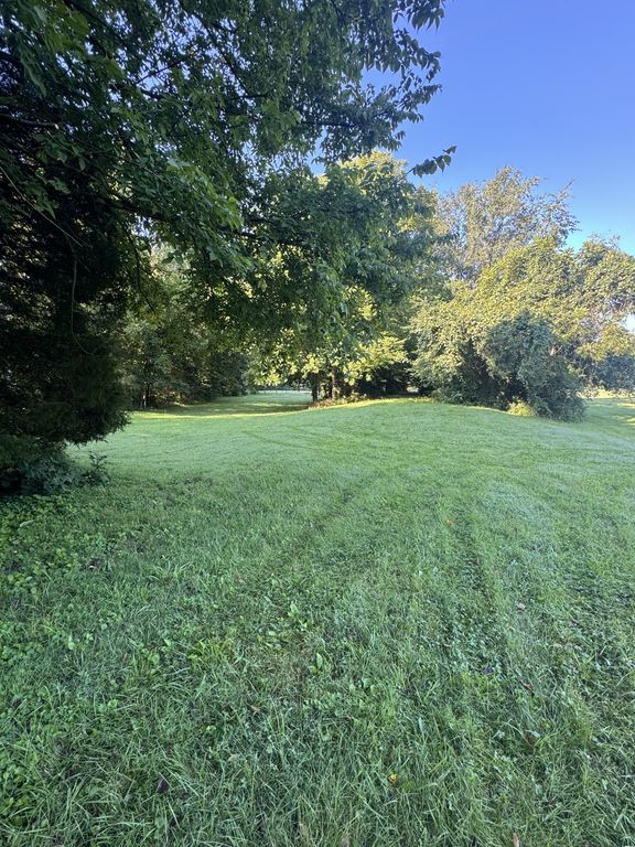 3992 Hwy 31E, Bethpage, TN 37022