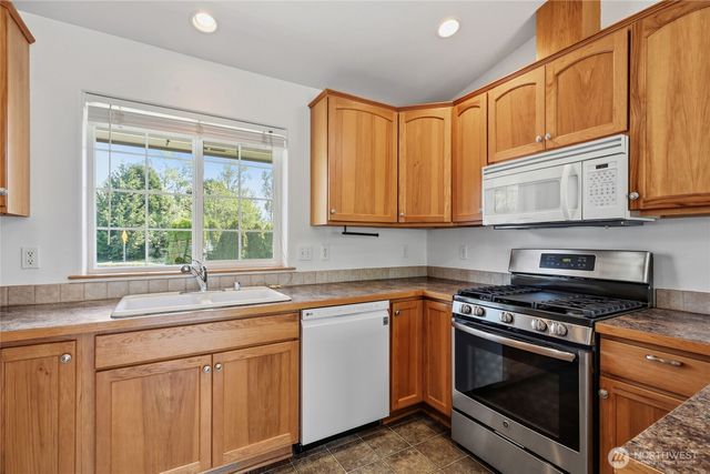 2511 N 30th Street, Mount Vernon, WA 98273