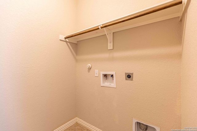 9122 vondel, Converse, TX 78109