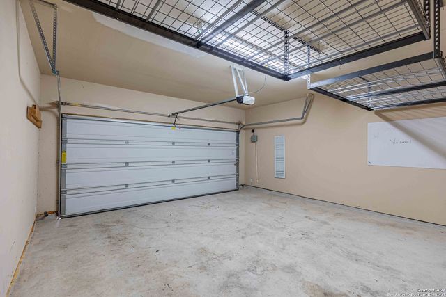 9122 vondel, Converse, TX 78109