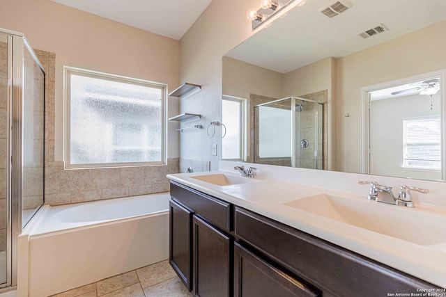 9122 vondel, Converse, TX 78109