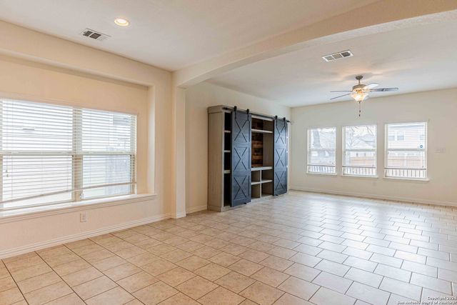 9122 vondel, Converse, TX 78109