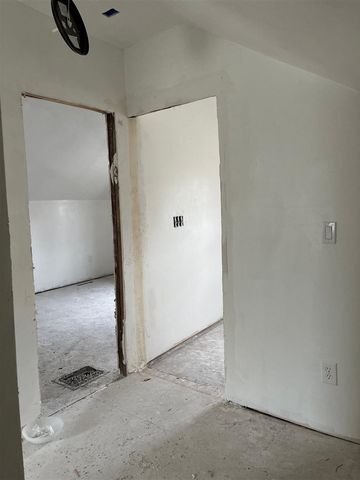 1015 N 5th Street, Niles, MI 49120