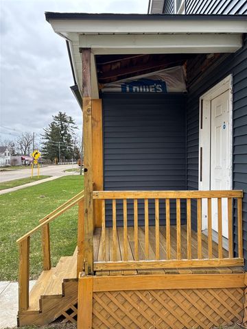 1015 N 5th Street, Niles, MI 49120