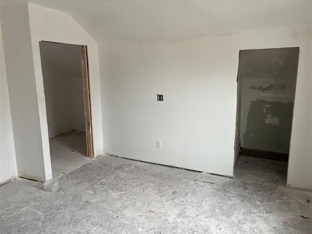 1015 N 5th Street, Niles, MI 49120