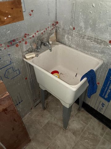 1015 N 5th Street, Niles, MI 49120