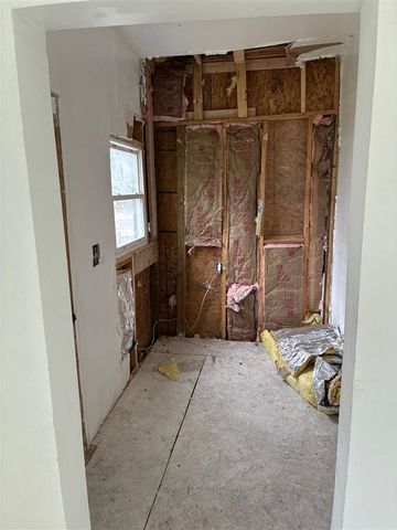 1015 N 5th Street, Niles, MI 49120