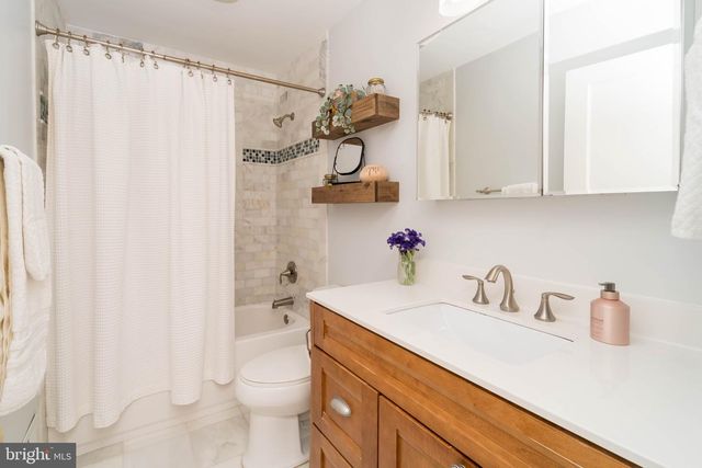 1334 BAYLISS DR, Alexandria, VA 22302