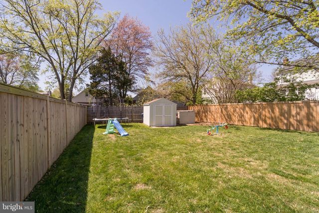 1334 BAYLISS DR, Alexandria, VA 22302