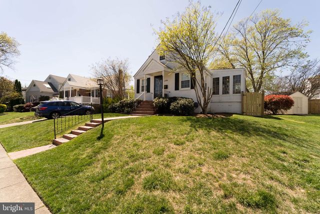 1334 BAYLISS DR, Alexandria, VA 22302