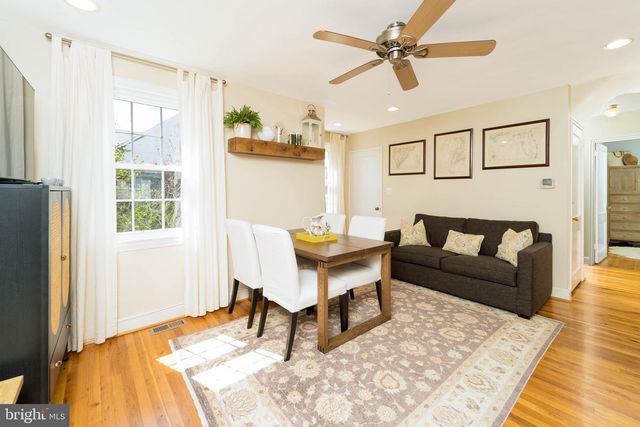 1334 BAYLISS DR, Alexandria, VA 22302