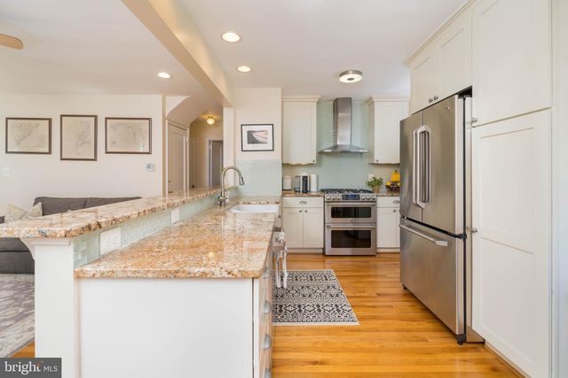 1334 BAYLISS DR, Alexandria, VA 22302