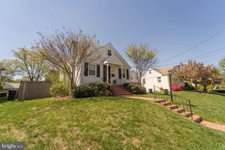 1334 BAYLISS DR, Alexandria, VA 22302