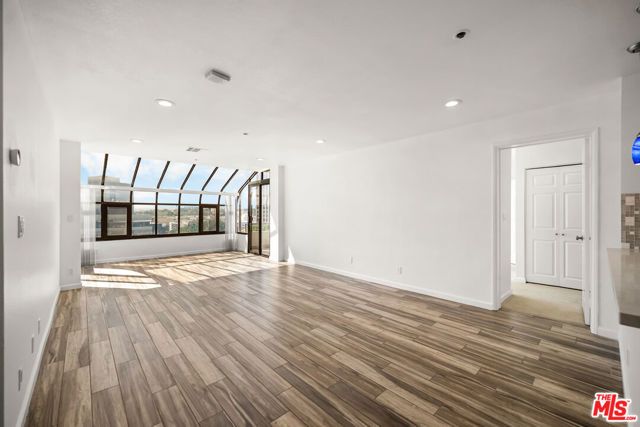 121 S Hope Street 518, Los Angeles, CA 90012
