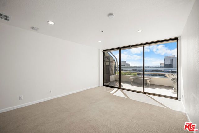 121 S Hope Street 518, Los Angeles, CA 90012