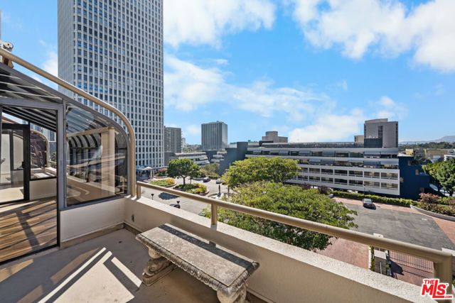 121 S Hope Street 518, Los Angeles, CA 90012