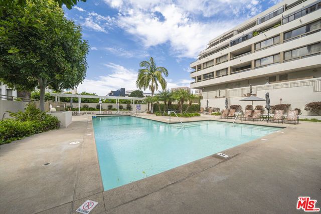 121 S Hope Street 518, Los Angeles, CA 90012