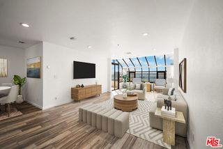 121 S Hope Street 518, Los Angeles, CA 90012