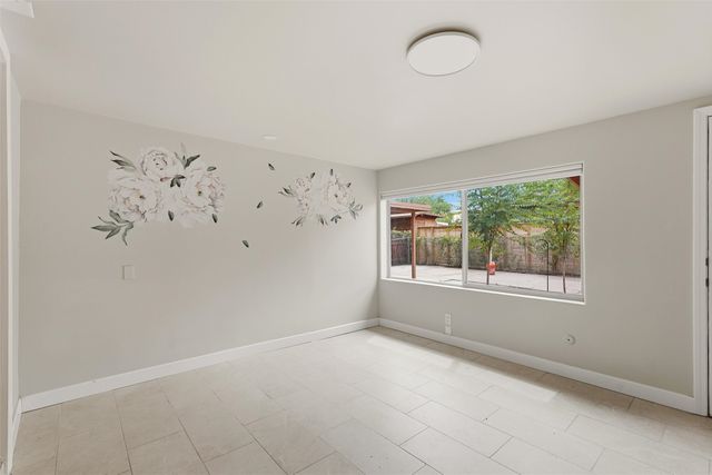 1016 Velarde Road, Santa Fe, NM 87507