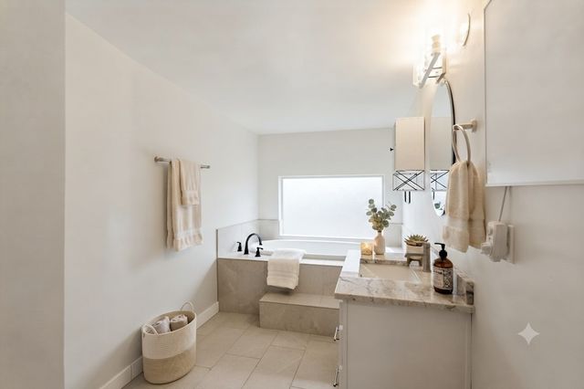 1016 Velarde Road, Santa Fe, NM 87507