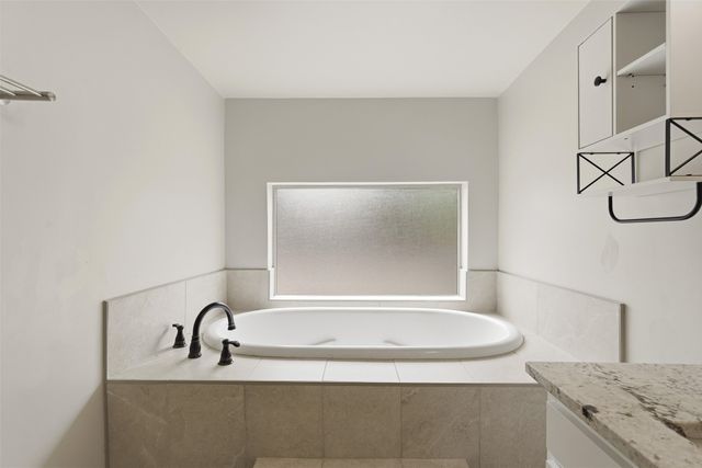1016 Velarde Road, Santa Fe, NM 87507
