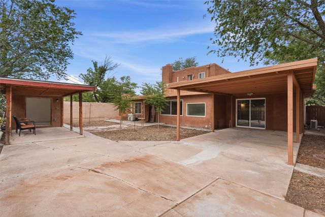 1016 Velarde Road, Santa Fe, NM 87507