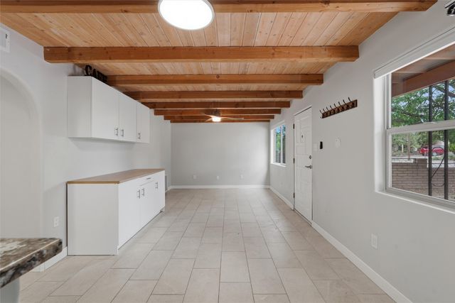 1016 Velarde Road, Santa Fe, NM 87507