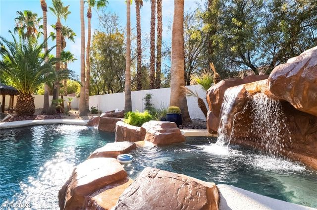 7230 Elderly Avenue, Las Vegas, NV 89131