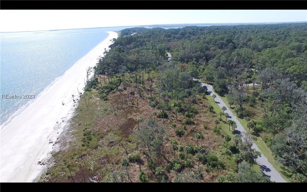 Image 8 of property listing at 19 Beauregard Blvd, Daufuskie Island, SC 29915