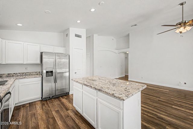 6422 W LARIAT Lane, Phoenix, AZ 85083