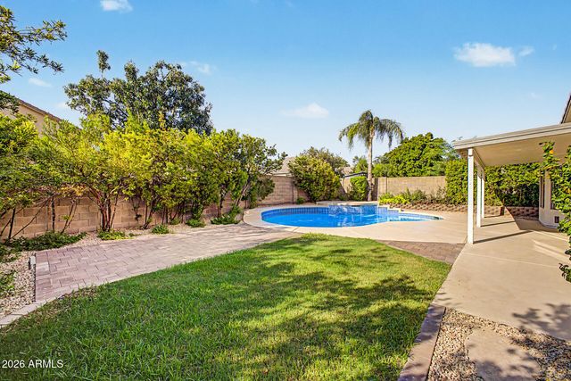 6422 W LARIAT Lane, Phoenix, AZ 85083
