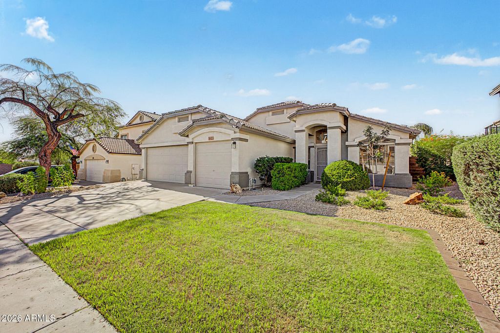 6422 W LARIAT Lane, Phoenix, AZ 85083