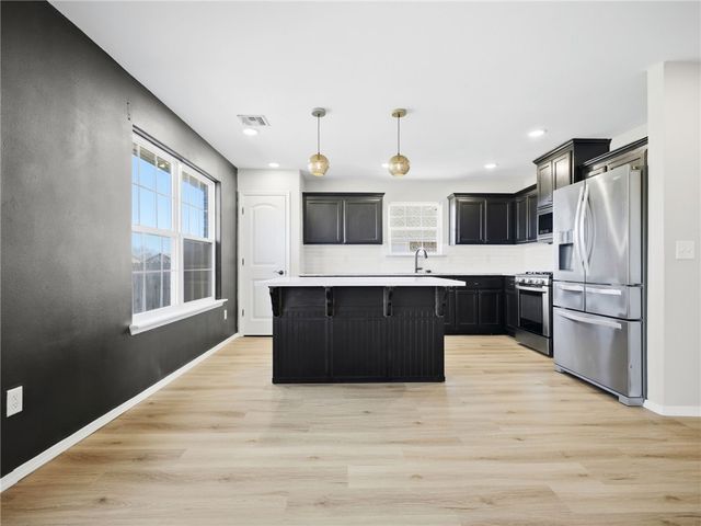 720 Madison Drive, Prairie Grove, AR 72753