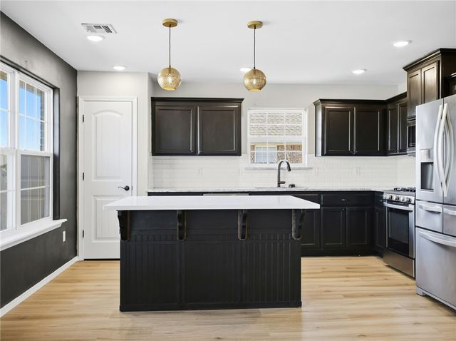 720 Madison Drive, Prairie Grove, AR 72753