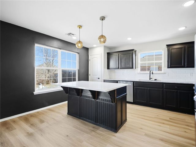 720 Madison Drive, Prairie Grove, AR 72753