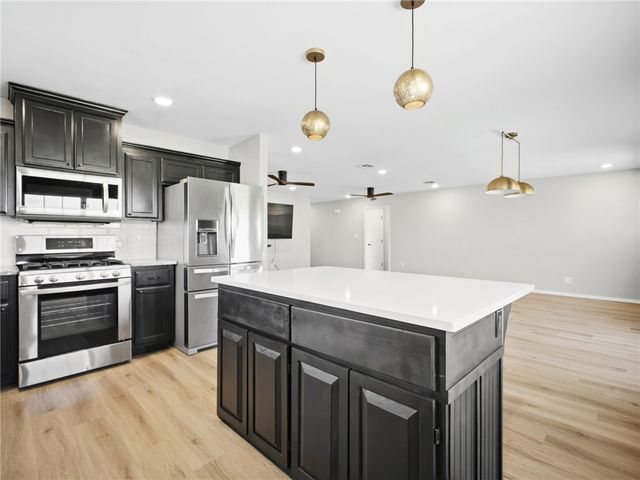 720 Madison Drive, Prairie Grove, AR 72753